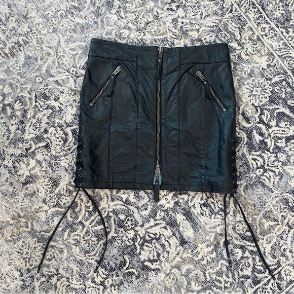 Harley-Davidson Black Leather Lambskin Wild Side Mini Skirt - Picture 6 of 9